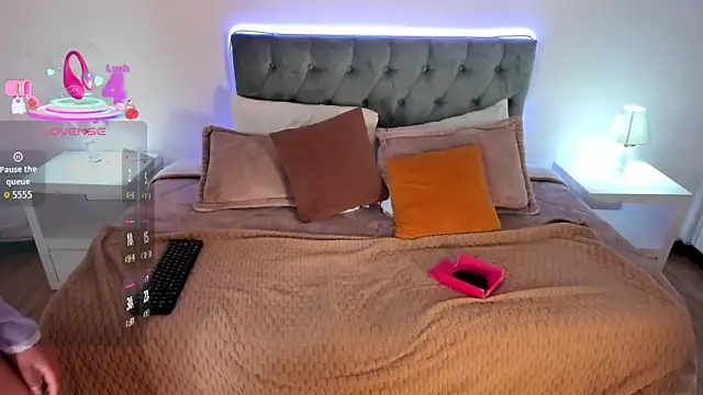 Cat__Moon__ élő XXX-chatje