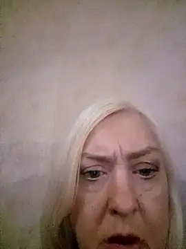 Pokazy przed kamerką – AngelikaJamesX