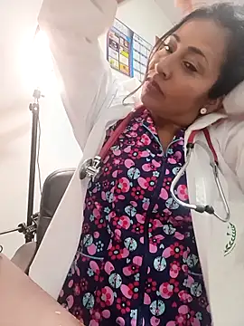 Aitana444 élő XXX-chatje