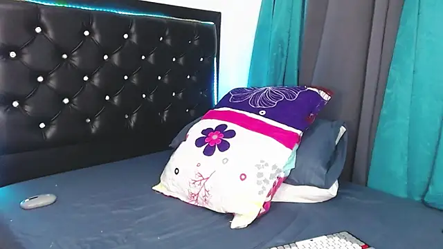 violet_cossio's Webcam Show