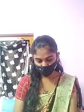 Tamil_Hot_RoyalQueen webcam show