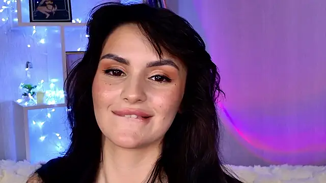 Chat +18 de MilaaSweety ao vivo