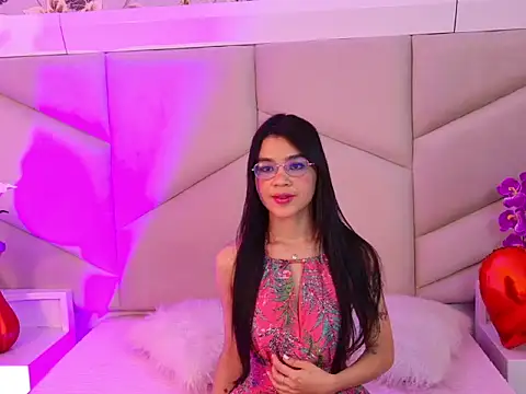 OliviaDiaz 即時 XXX 聊天