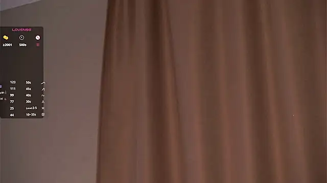 Онлайн чат XXX EffieHenri