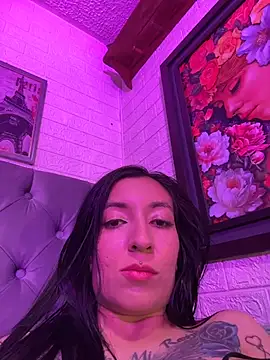 Онлайн чат XXX SALOME_KORLAND