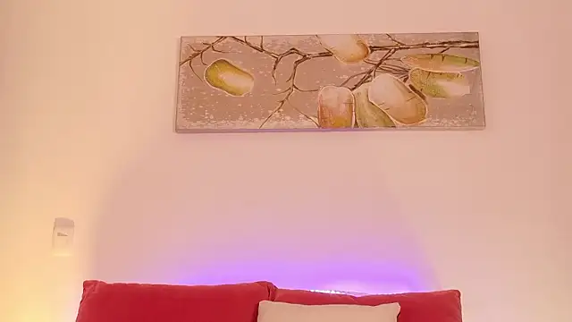 ChloeMoreti's Live XXX Chat