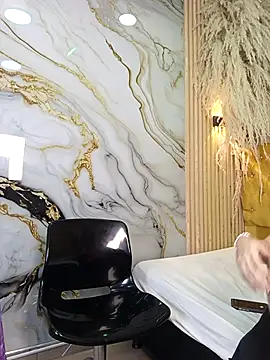 Annie777_ 即時 XXX 聊天