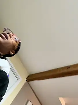 Chatroom XXX en direct de VixenCapri