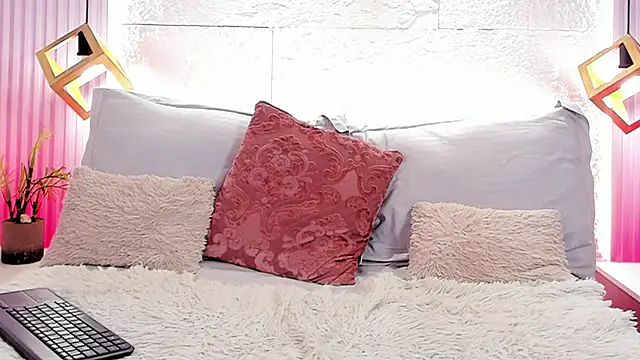 sarah_salis_ – Live XXX-chat