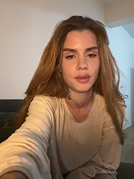 EmiliaCatalina: онлайн-секс-чат