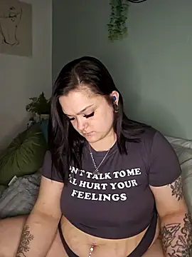 Saucy-Serenity: απευθείας συνομιλία ΧΧΧ