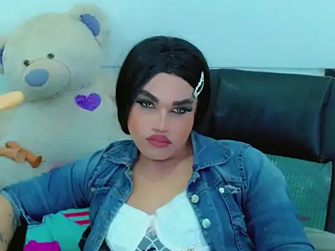 NharaBigCock Adlı Modelin Web Kamerası Şovu