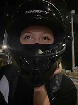 Scarlet_auraa: απευθείας συνομιλία ΧΧΧ