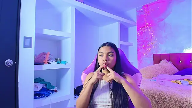 Megaan__foxx 라이브 XXX 채팅