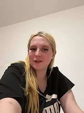 Young_Milka webcam show