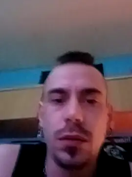 Show modela Jpjjggg na web-kameri