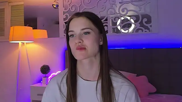 LuisaClover Live XXX-chat