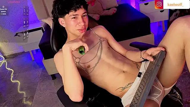 kaelwolf_tay Obrolan Langsung XXX