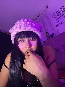 Chatroom XXX en direct de sarita_violet07