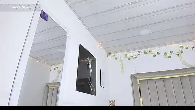 ScarlettVell's Live XXX Chat