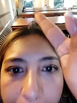 alana_69 即時 XXX 聊天