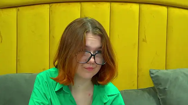 LessySmith's Live XXX Chat