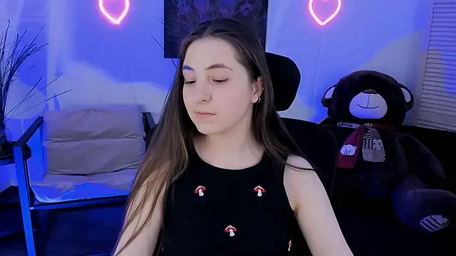 VirtuallVoyant Adlı Modelin Canlı XXX Sohbeti