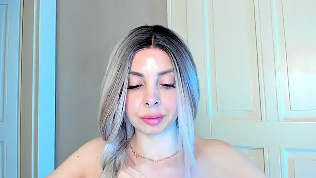 VelvetEliza 现场XXX聊天