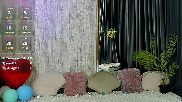 Maya_Collins_のライブXXXチャット