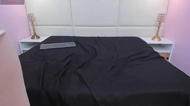 Chat +18 de MelanyWayne_ ao vivo