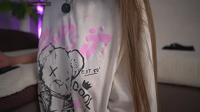 Eva_11のライブXXXチャット