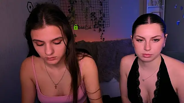 lisa_dark_ Adlı Modelin Canlı XXX Sohbeti