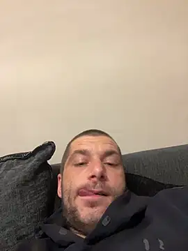 Kinkycouple142のライブXXXチャット