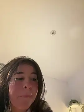 evelynrosess1 Adlı Modelin Canlı XXX Sohbeti