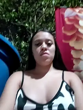 lachiki_plus Adlı Modelin Web Kamerası Şovu