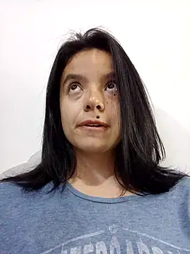 mailin_777 Adlı Modelin Canlı XXX Sohbeti