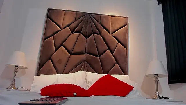 Violeta_Rousee_'s Webcam Show