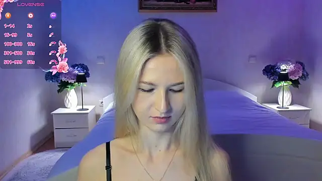 Julie_BlazeのライブXXXチャット