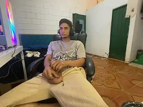 Max_TheHorseDick: онлайн-секс-чат