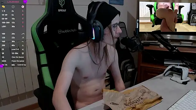 YoungSebin Live XXX chat