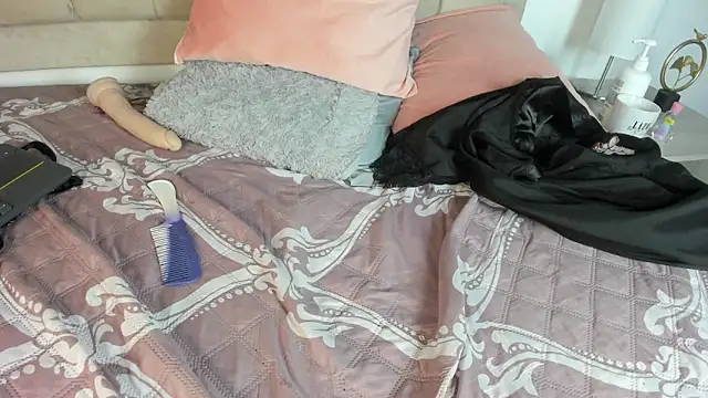 Emily_Castano's Live XXX Chat