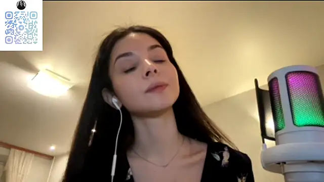 MikytikiのライブXXXチャット