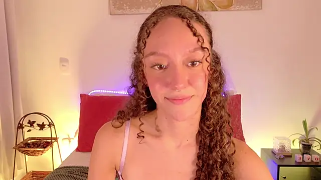 Chatroom XXX en direct de ChloeMoreti