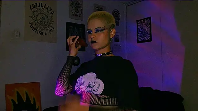 alex_one888 Chat XXX in diretta