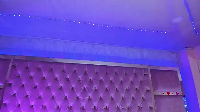 Chat +18 de Harii_02 ao vivo