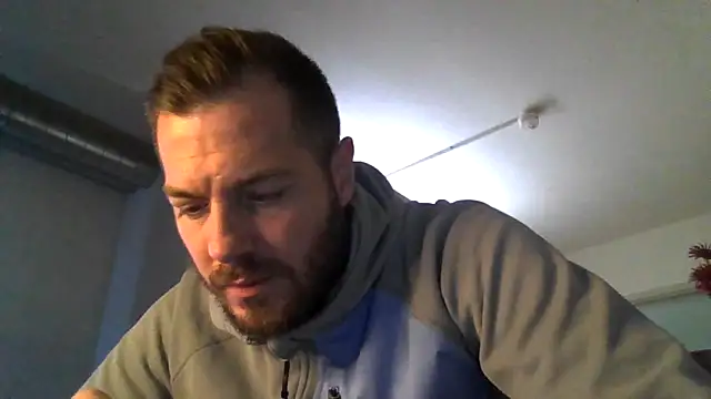 Chat XXX en directo de THE_CHEEKY_ALPHA