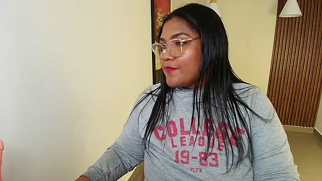 Astrid_Black Chat XXX live