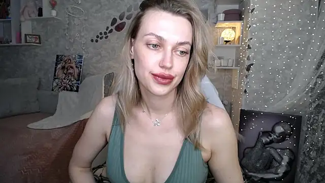 NickyAdamidi Adlı Modelin Canlı XXX Sohbeti