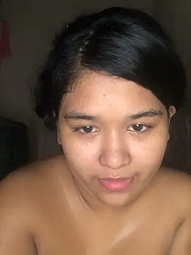 emi_li82: διαδικτυακό σόου στην κάμερα