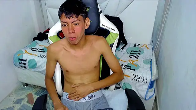 Liarr_ – Naživo XXX chat